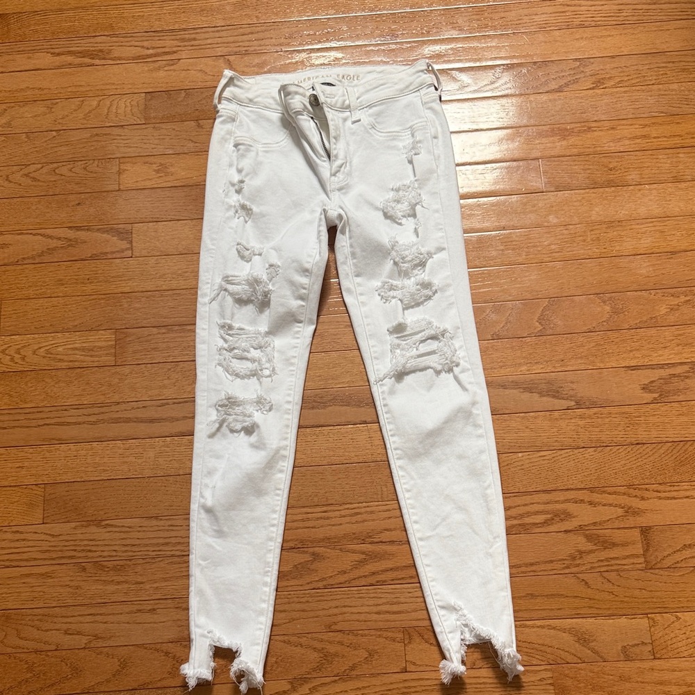 American Eagle Outfitters White Distressed Skinny Jeans